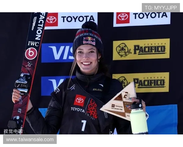 谷爱凌瑞士站坡面障碍世界杯夺冠